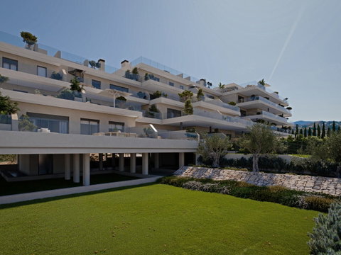 Middle Floor Apartment in Estepona, Costa del Sol – 2 beds – 600000 € - photo 27 of 27