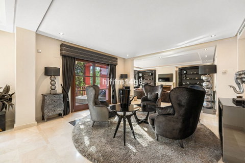 Detached Villa in Marbella, Costa del Sol – 6 beds – 2200000 € - photo 17 of 34