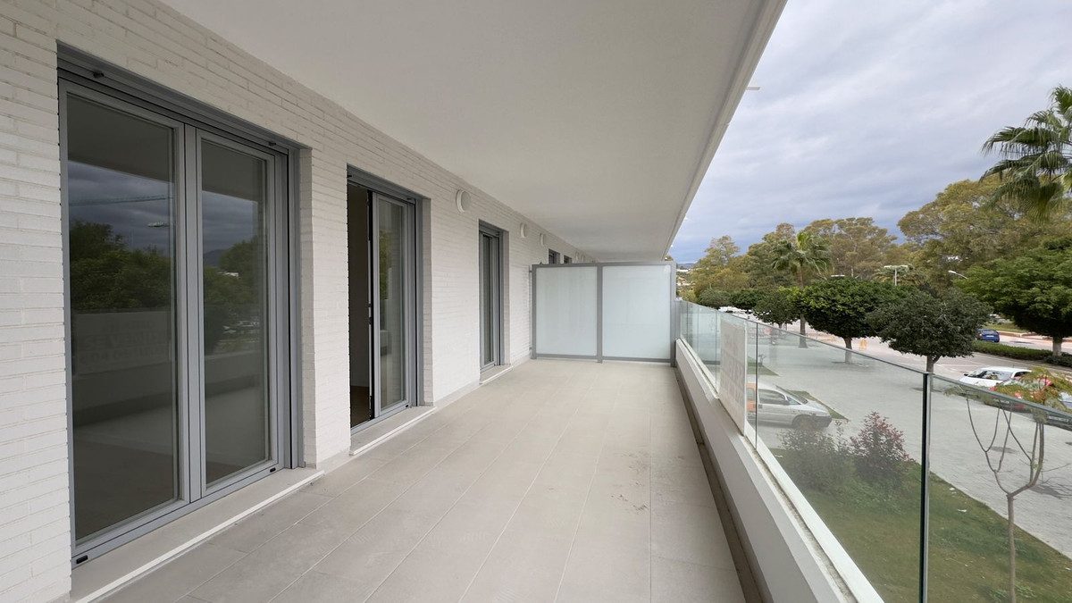 Middle Floor Apartment in Marbella, Costa del Sol – 3 beds – 430000 € - photo 19 of 36