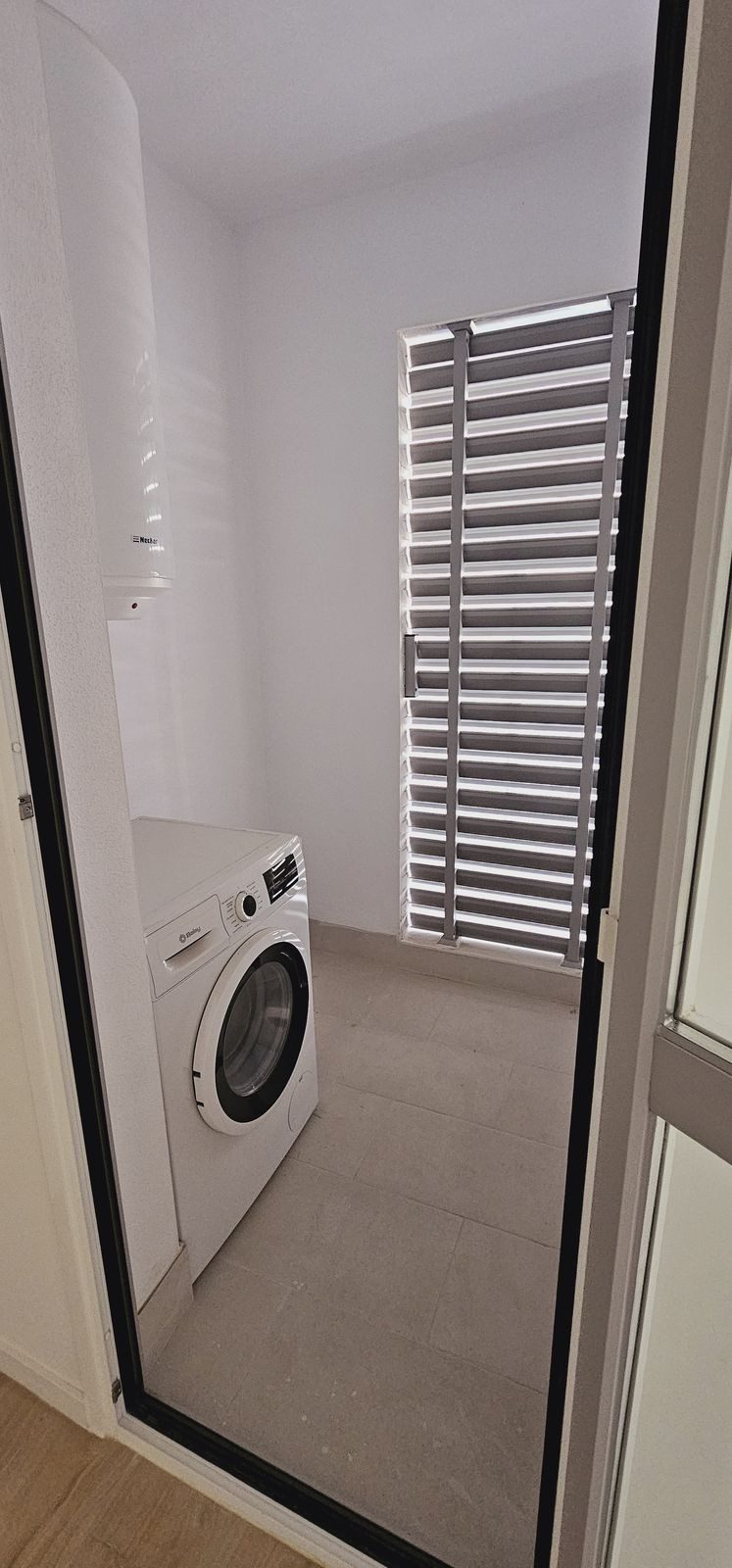 Middle Floor Apartment in Marbella, Costa del Sol – 3 beds – 430000 € - photo 26 of 36