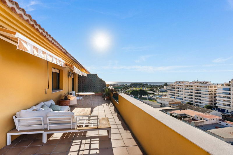 Penthouse in Marbella, Costa del Sol – 3 beds – 690000 €