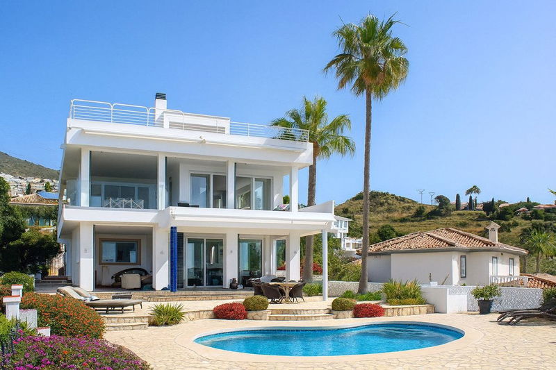 Detached Villa in Benalmadena, Costa del Sol – 4 beds – 2695000 €