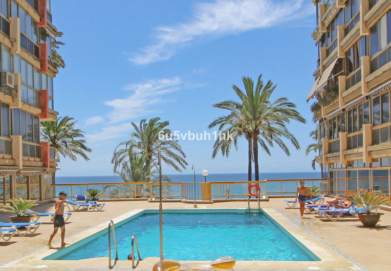 Middle Floor Apartment in Marbella, Costa del Sol – 2 beds – 430000 €