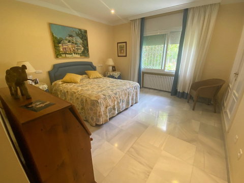 Detached Villa in Marbella, Costa del Sol – 8 beds – 6000000 € - photo 23 of 50