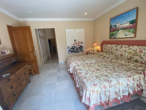 Detached Villa in Marbella, Costa del Sol – 8 beds – 6000000 € - photo 25 of 50
