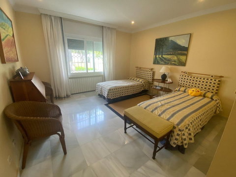 Detached Villa in Marbella, Costa del Sol – 8 beds – 6000000 € - photo 28 of 50
