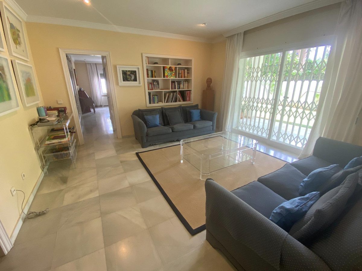 Detached Villa in Marbella, Costa del Sol – 8 beds – 6000000 € - photo 33 of 50