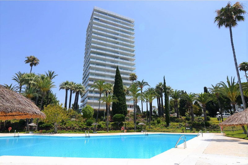 Middle Floor Apartment in Marbella, Costa del Sol – 3 beds – 949000 €