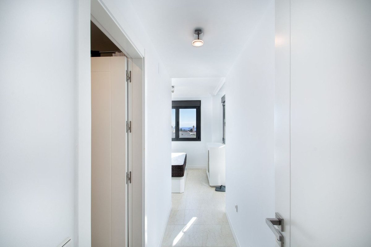 Penthouse in Torremolinos, Costa del Sol – 2 beds – 495000 € - photo 13 of 28