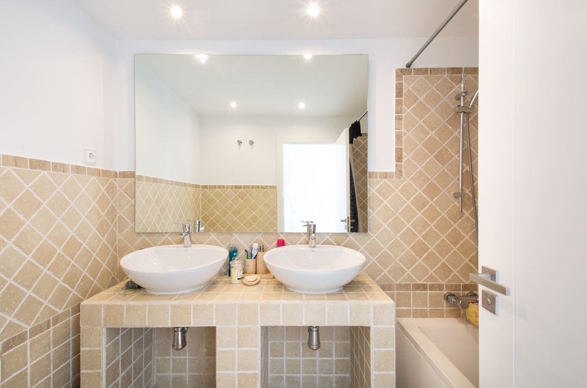 Penthouse in Torremolinos, Costa del Sol – 2 beds – 495000 € - photo 16 of 28