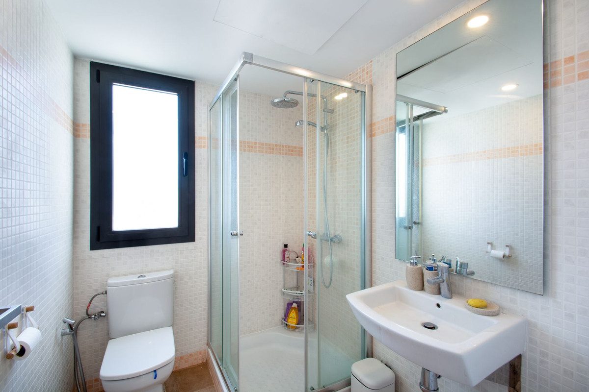 Penthouse in Torremolinos, Costa del Sol – 2 beds – 495000 € - photo 20 of 28