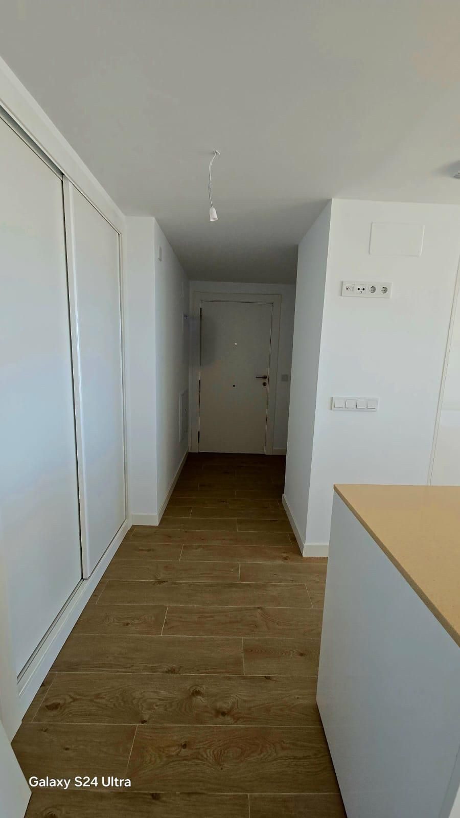 Middle Floor Apartment in Estepona, Costa del Sol – 3 beds – 499000 € - photo 11 of 34