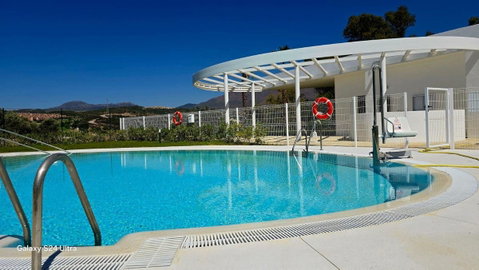 Middle Floor Apartment in Estepona, Costa del Sol – 3 beds – 499000 € - photo 30 of 34