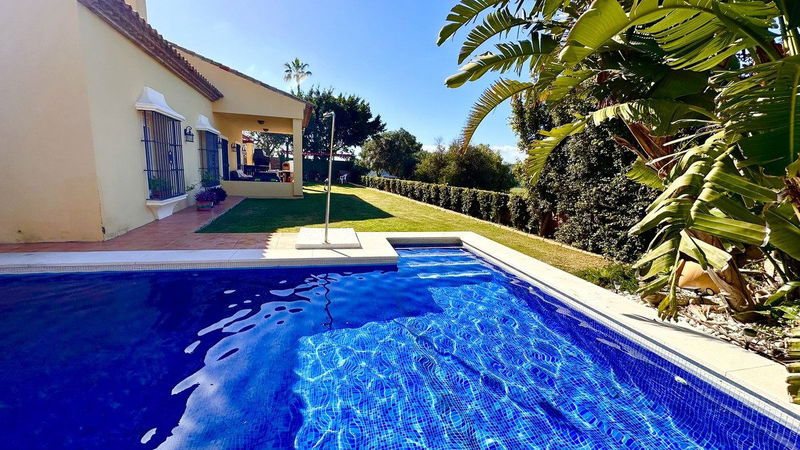 Detached Villa in Torremolinos, Costa del Sol – 3 beds – 960000 €