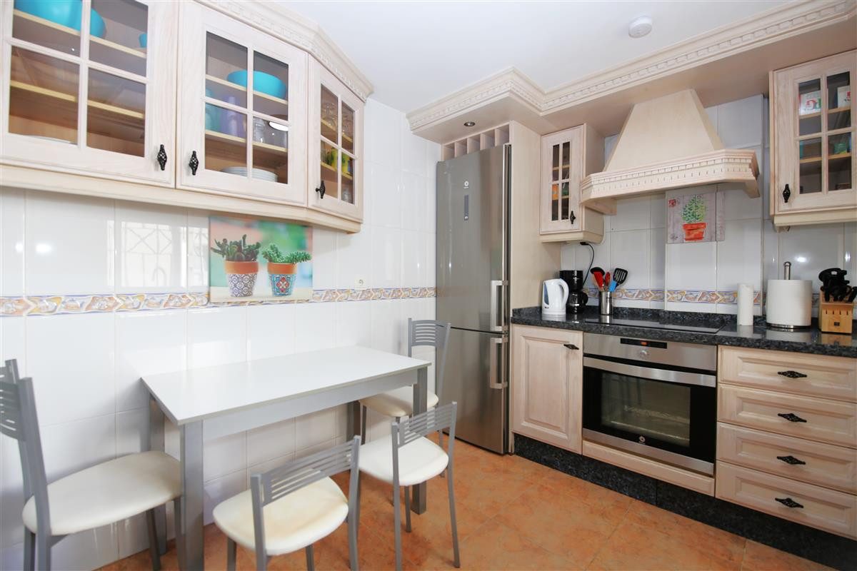 Penthouse in Estepona, Costa del Sol – 3 beds – 450000 € - photo 7 of 24