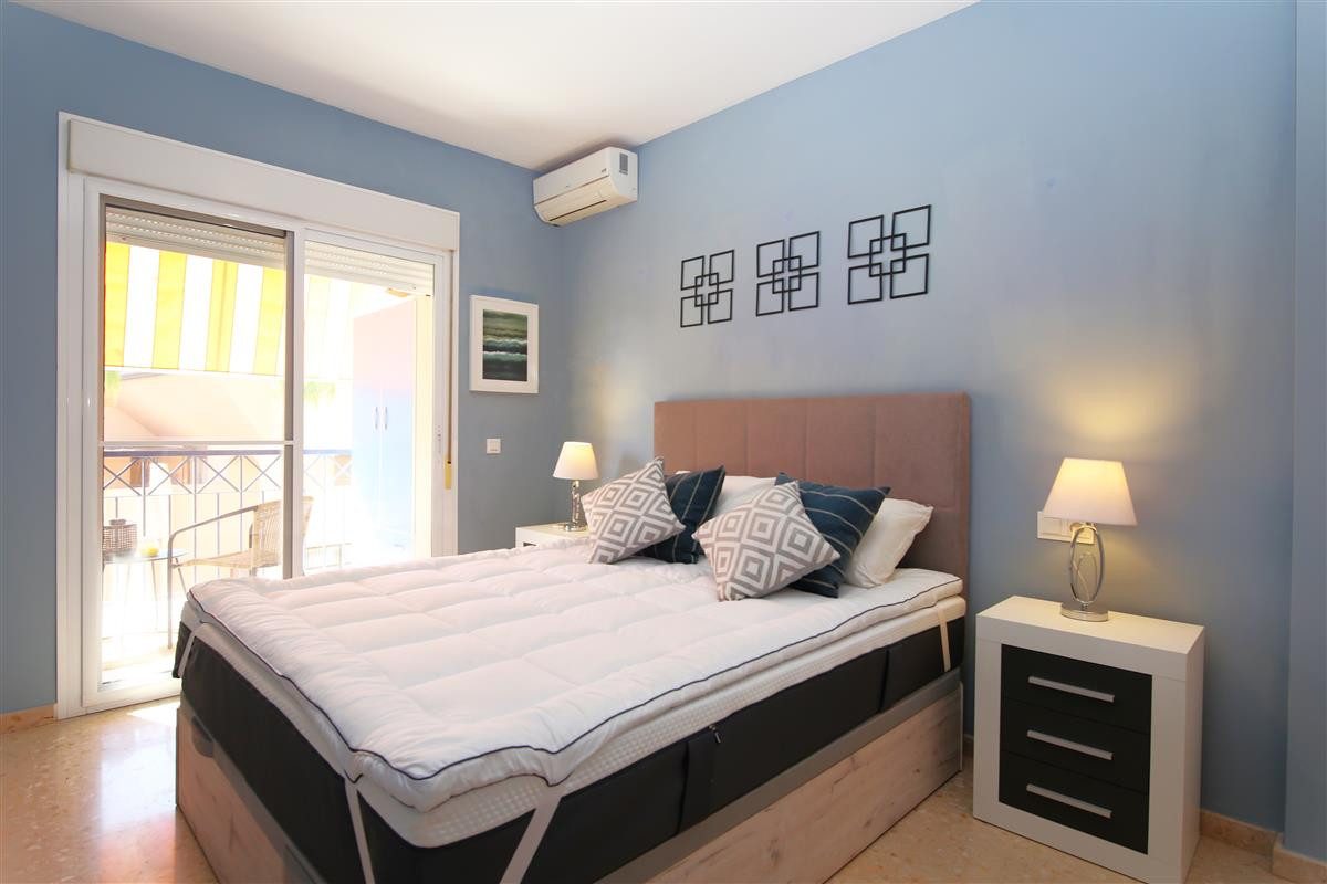 Penthouse in Estepona, Costa del Sol – 3 beds – 450000 € - photo 9 of 24