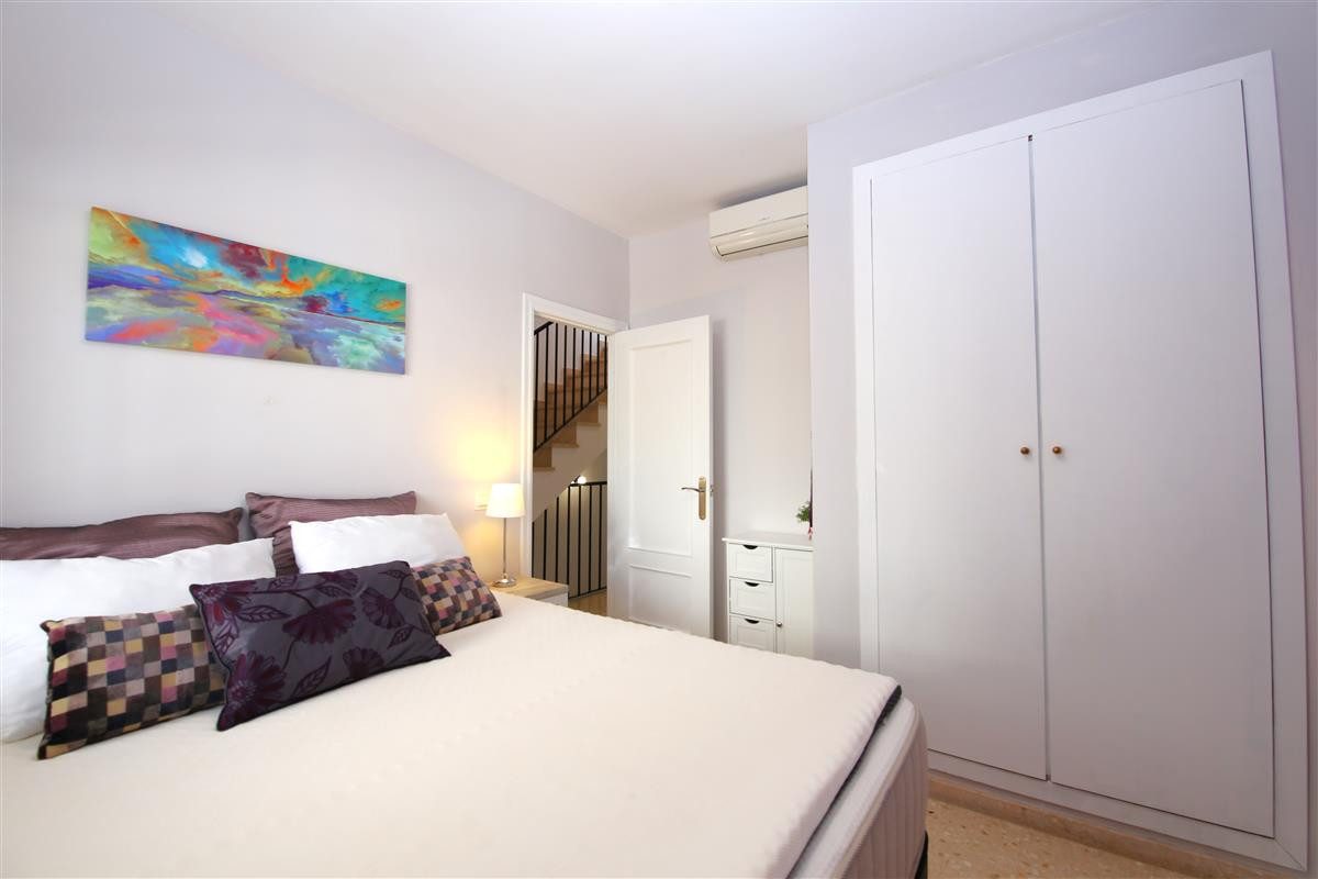 Penthouse in Estepona, Costa del Sol – 3 beds – 450000 € - photo 16 of 24