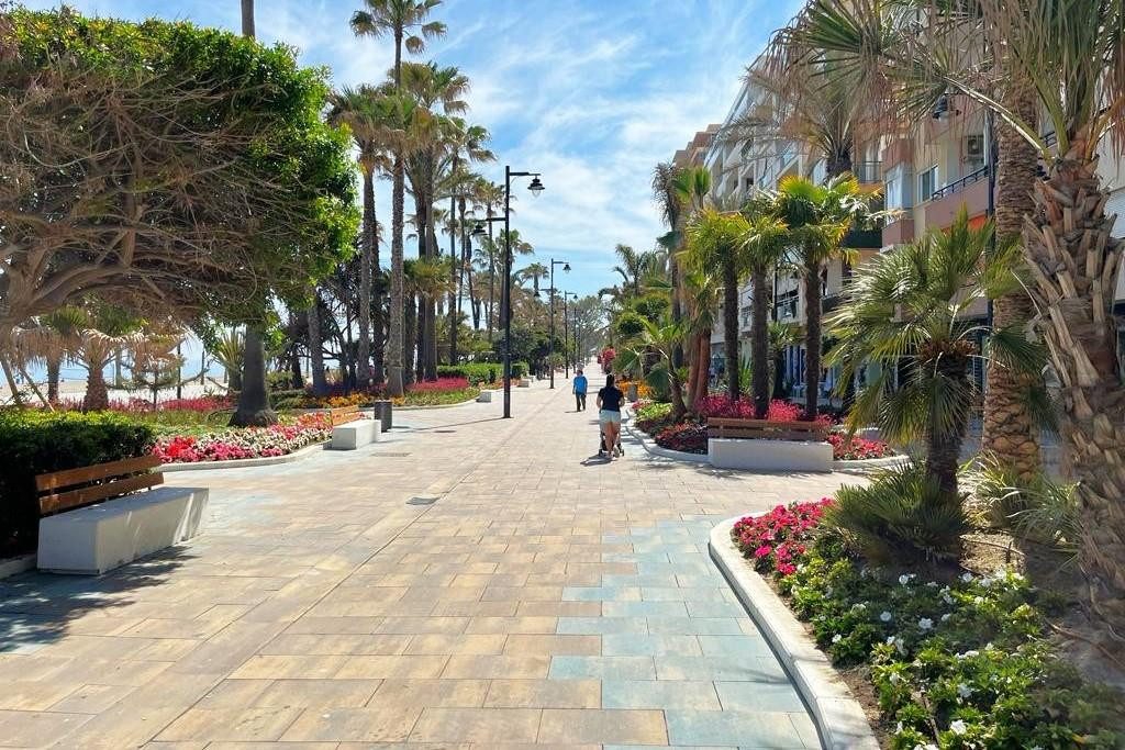 Penthouse in Estepona, Costa del Sol – 3 beds – 450000 € - photo 23 of 24