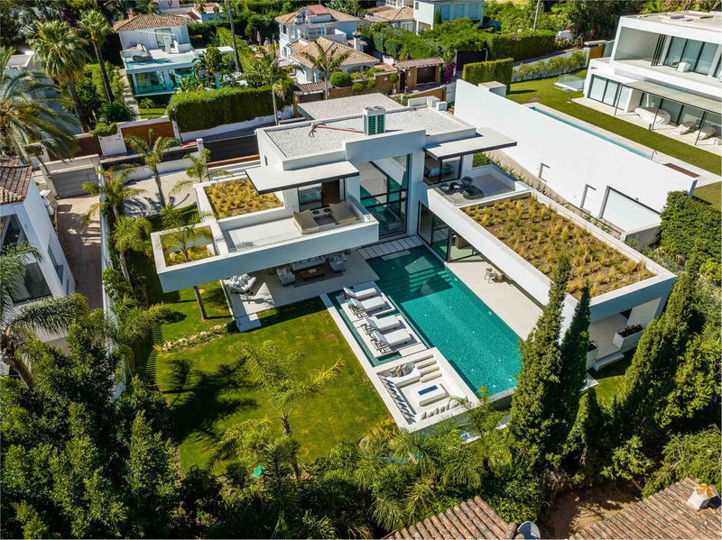 Detached Villa in Marbella, Costa del Sol – 5 beds – 5995000 €