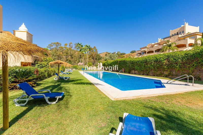 Middle Floor Apartment in Marbella, Costa del Sol – 3 beds – 425000 €