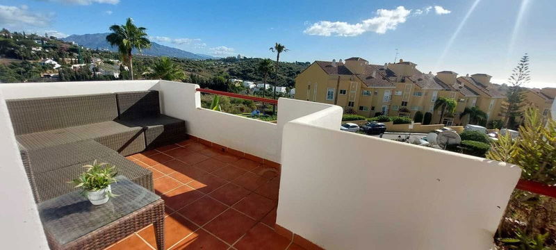 Middle Floor Apartment in Estepona, Costa del Sol – 2 beds – 350000 €