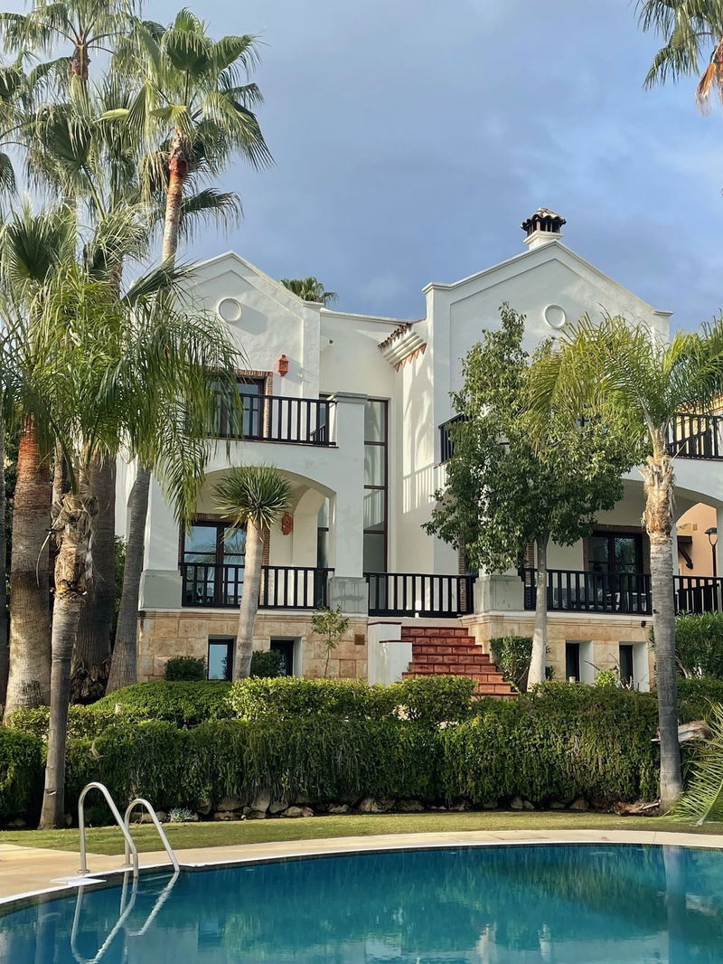 Detached Villa in Marbella, Costa del Sol – 6 beds – 2420000 €