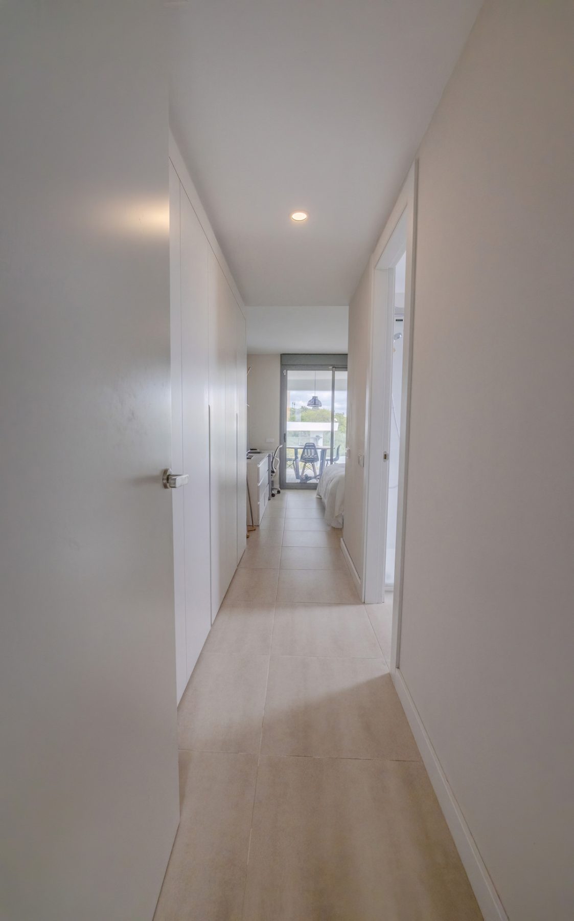 Middle Floor Apartment in Estepona, Costa del Sol – 2 beds – 515000 € - photo 6 of 50