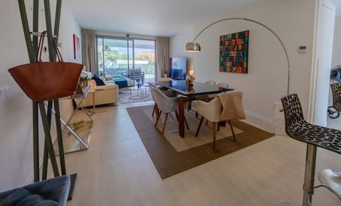 Middle Floor Apartment in Estepona, Costa del Sol – 2 beds – 515000 € - photo 14 of 50