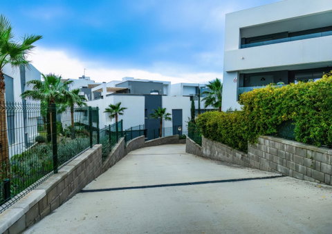 Middle Floor Apartment in Estepona, Costa del Sol – 2 beds – 515000 € - photo 50 of 50