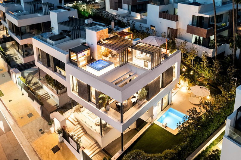 Semi-Detached House in Marbella, Costa del Sol – 4 beds – 3500000 €