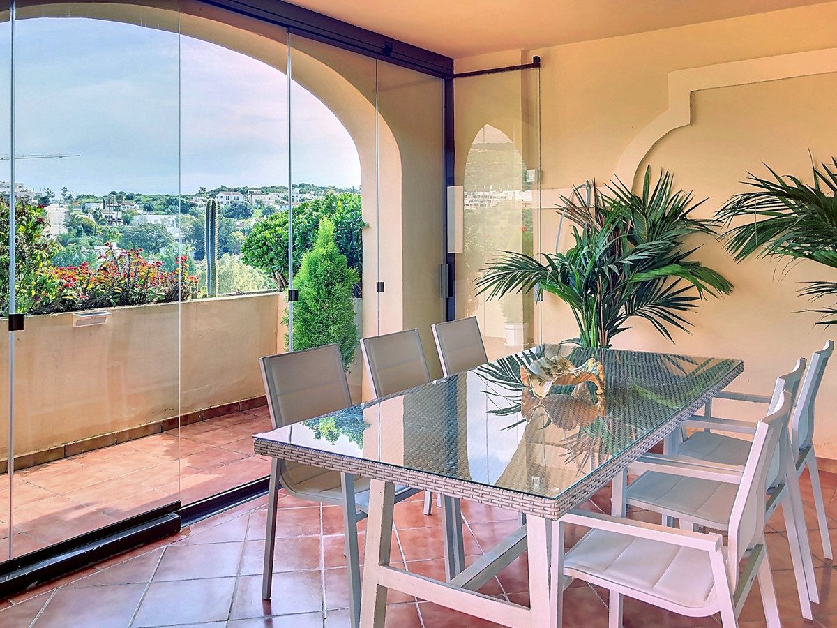 Middle Floor Apartment in Estepona, Costa del Sol – 3 beds – 499000 € - photo 14 of 52