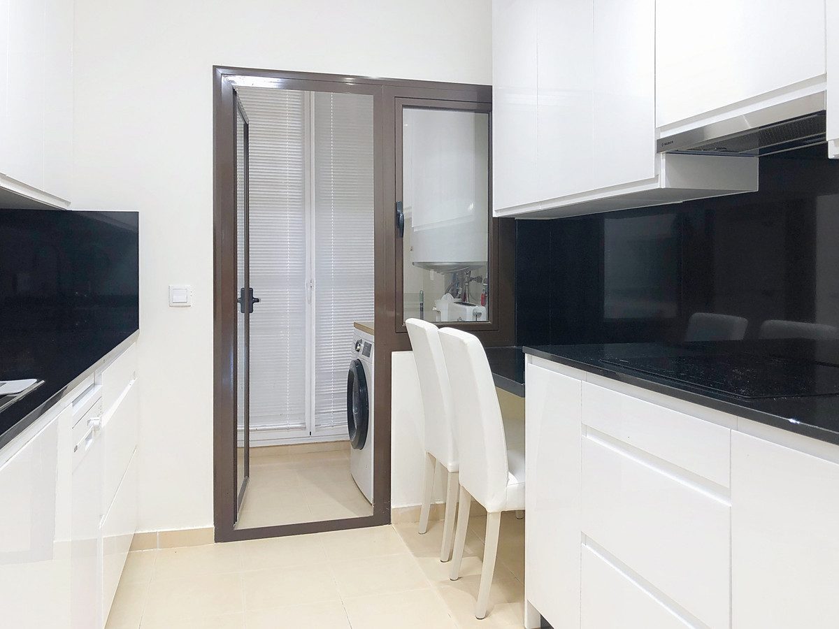 Middle Floor Apartment in Estepona, Costa del Sol – 3 beds – 499000 € - photo 18 of 52