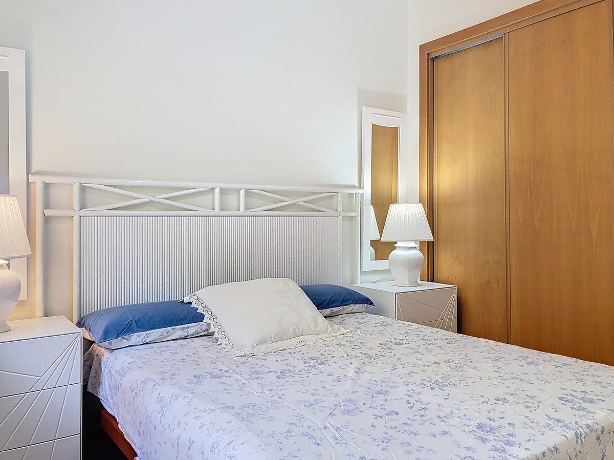 Middle Floor Apartment in Estepona, Costa del Sol – 3 beds – 499000 € - photo 25 of 52