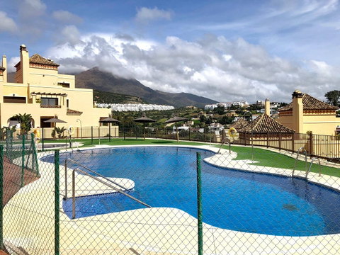 Middle Floor Apartment in Estepona, Costa del Sol – 3 beds – 499000 € - photo 48 of 52