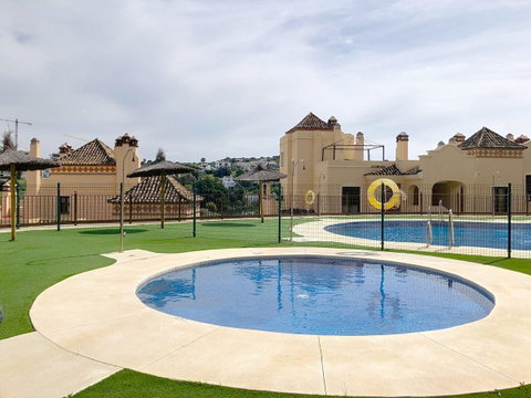 Middle Floor Apartment in Estepona, Costa del Sol – 3 beds – 499000 € - photo 49 of 52