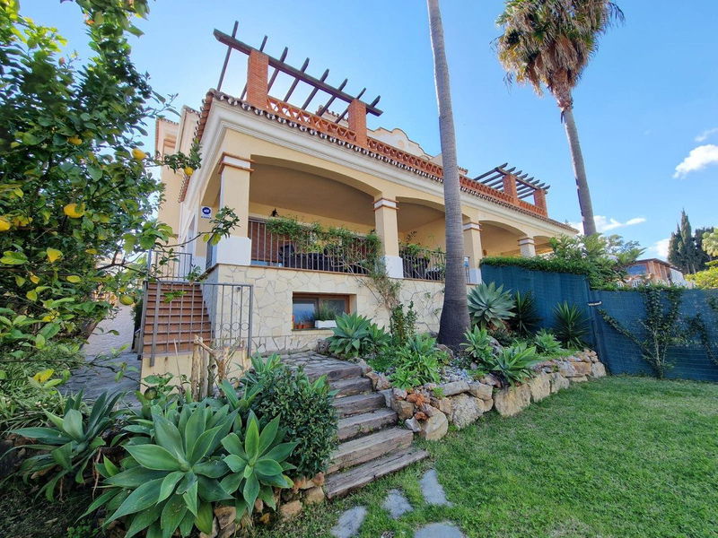 Semi-Detached House in Marbella, Costa del Sol – 5 beds – 2200000 €