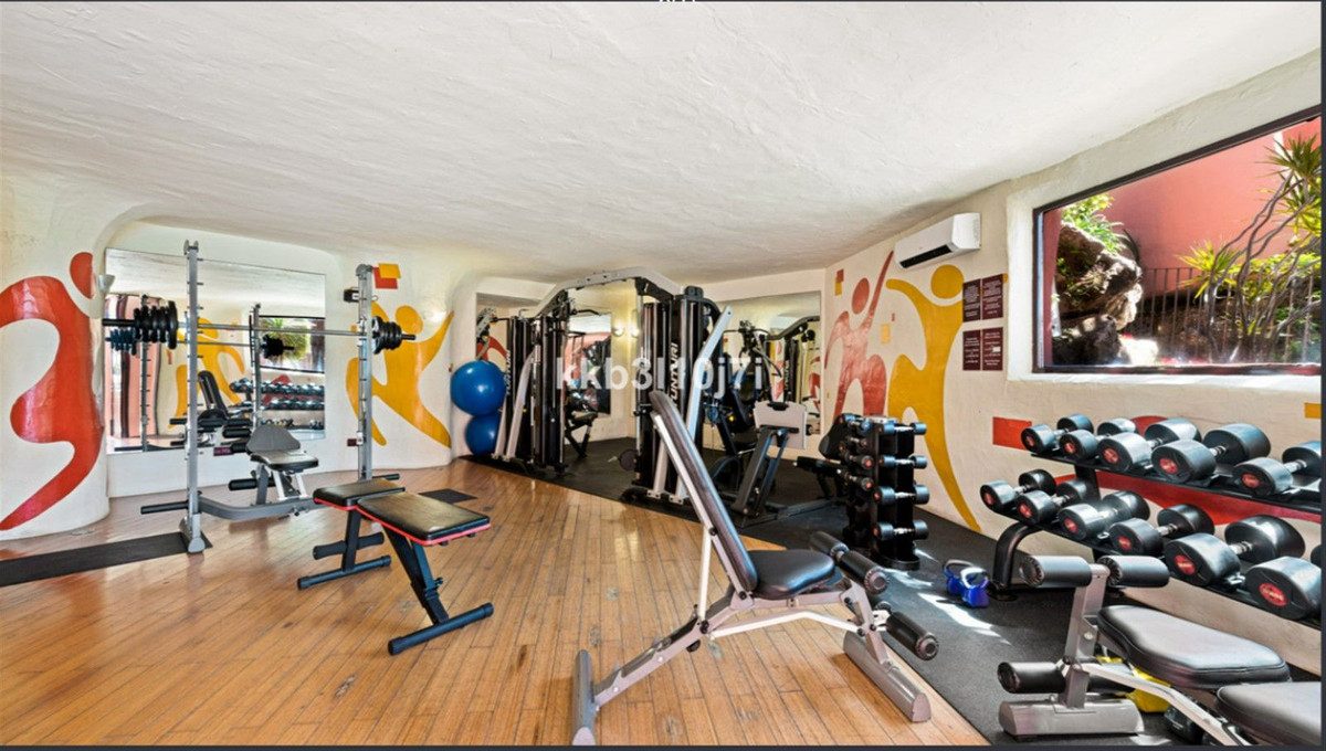 Penthouse in Estepona, Costa del Sol – 3 beds – 2995000 € - photo 8 of 13