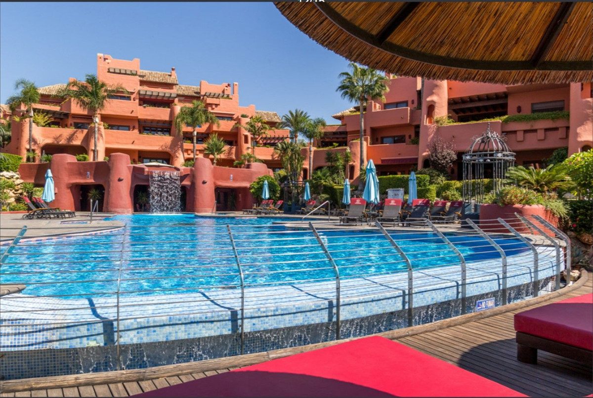 Penthouse in Estepona, Costa del Sol – 3 beds – 2995000 € - photo 12 of 13