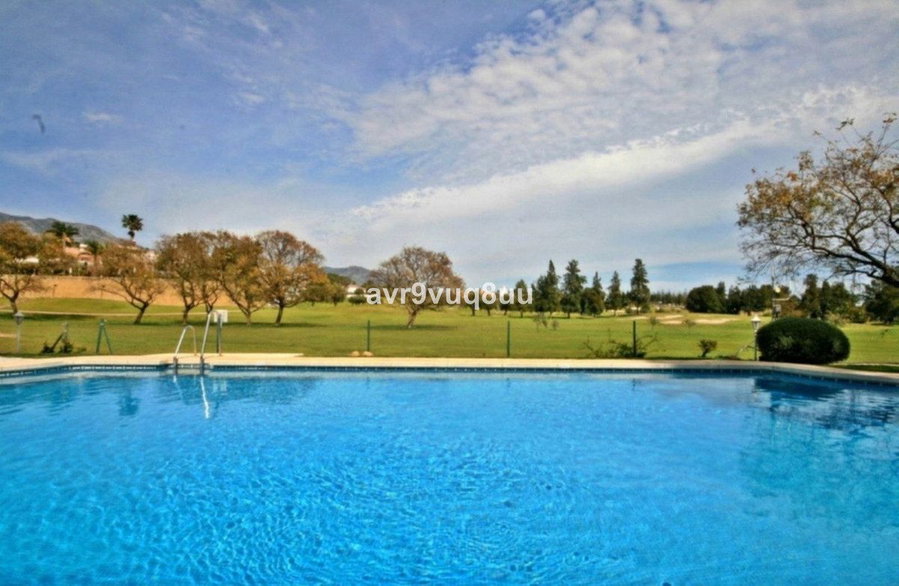 Middle Floor Apartment in Mijas, Costa del Sol – 2 beds – 295000 € - photo 1 of 20