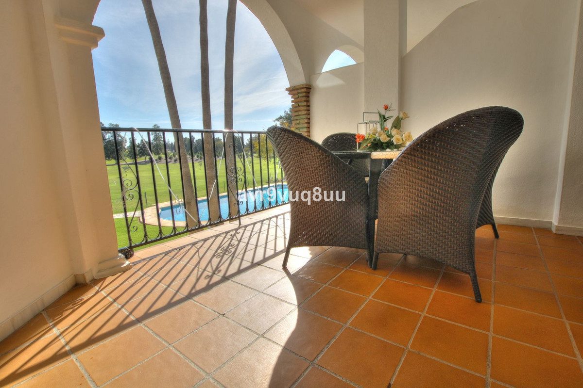 Middle Floor Apartment in Mijas, Costa del Sol – 2 beds – 295000 € - photo 3 of 20