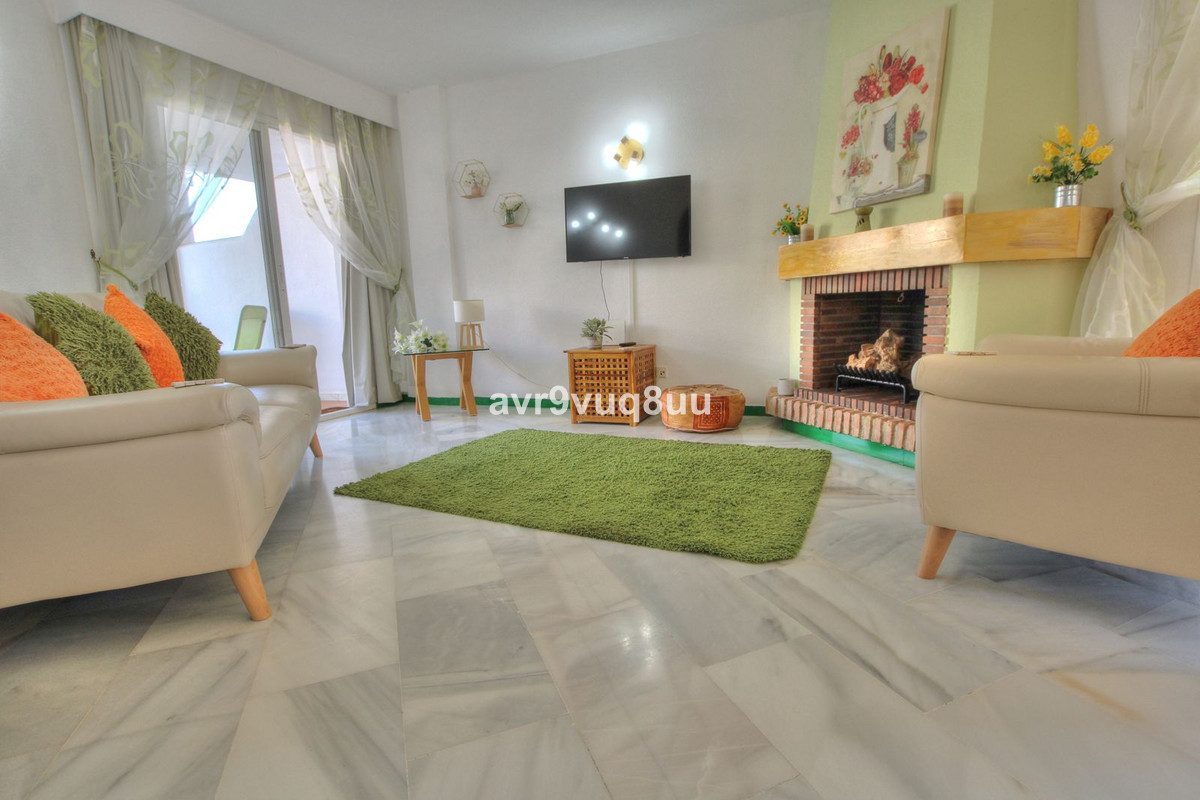 Middle Floor Apartment in Mijas, Costa del Sol – 2 beds – 295000 € - photo 5 of 20