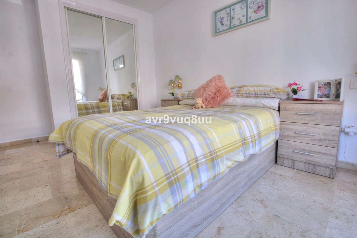 Middle Floor Apartment in Mijas, Costa del Sol – 2 beds – 295000 € - photo 13 of 20