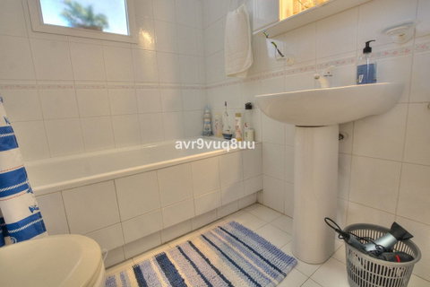 Middle Floor Apartment in Mijas, Costa del Sol – 2 beds – 295000 € - photo 15 of 20