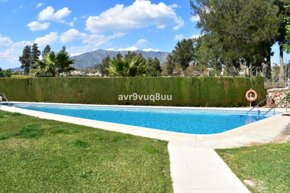 Middle Floor Apartment in Mijas, Costa del Sol – 2 beds – 295000 € - photo 17 of 20