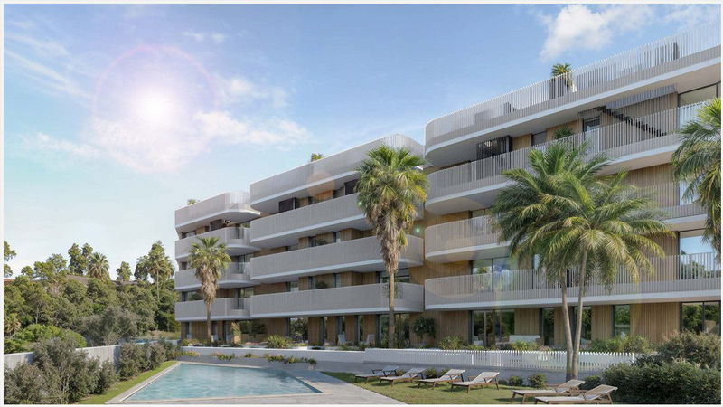 Middle Floor Apartment in Estepona, Costa del Sol – 2 beds – 430000 €