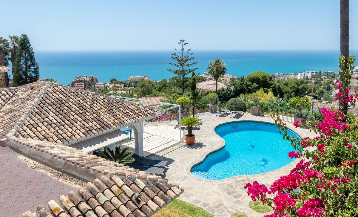 Detached Villa in Benalmadena, Costa del Sol – 4 beds – 2695000 € - photo 1 of 73