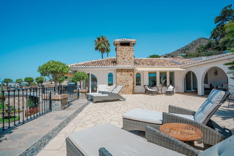 Detached Villa in Benalmadena, Costa del Sol – 4 beds – 2695000 € - photo 9 of 73