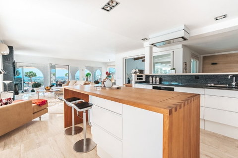 Detached Villa in Benalmadena, Costa del Sol – 4 beds – 2695000 € - photo 10 of 73