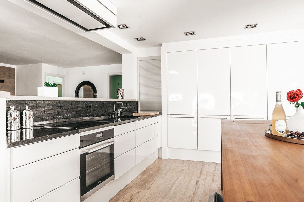 Detached Villa in Benalmadena, Costa del Sol – 4 beds – 2695000 € - photo 17 of 73