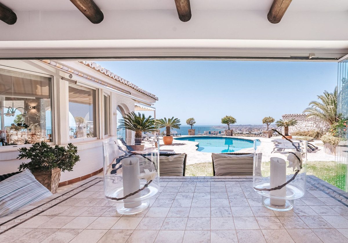 Detached Villa in Benalmadena, Costa del Sol – 4 beds – 2695000 € - photo 19 of 73